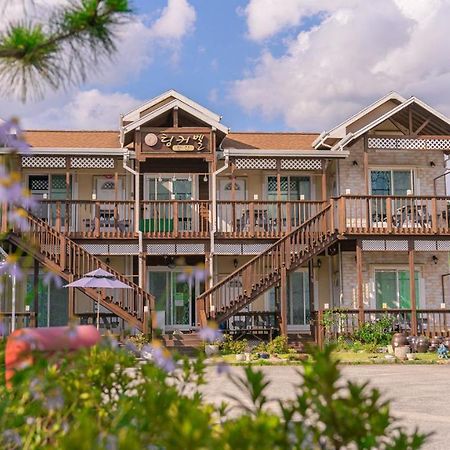 Tinkerbell Pension Gyeongju Dış mekan fotoğraf